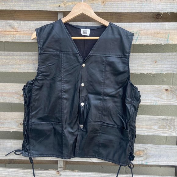 Vest With Angel Wings - Picture 2 of 2